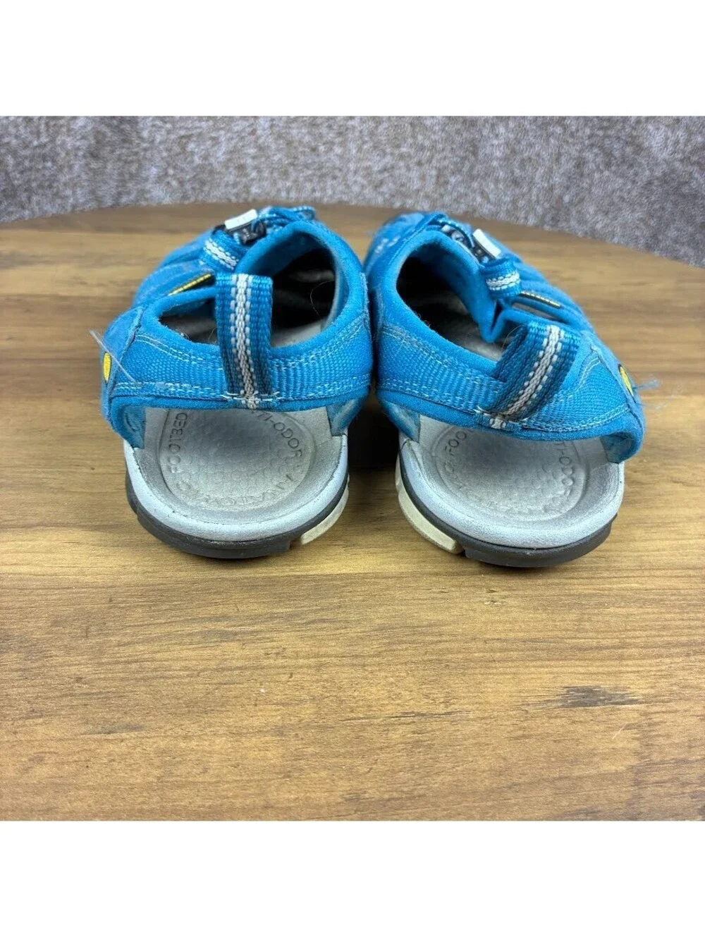 KEEN Clearwater CNX Women's Size 7.5 Closed Toe Water Hiker Sandal Turquoise